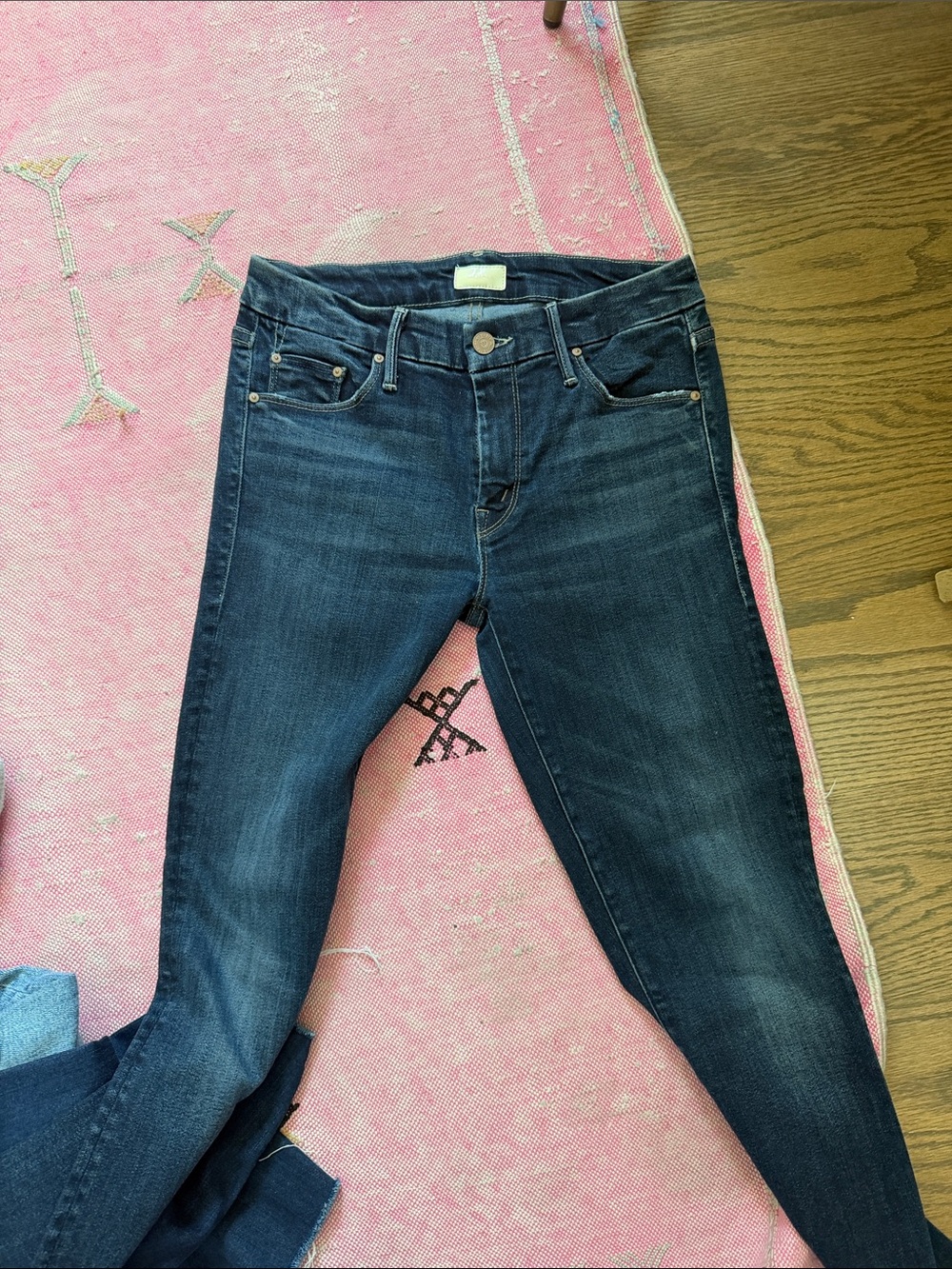MOTHER Skinny Jeans in Dark Indigo Wash